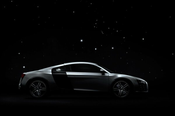 La nuit des étoiles illuminent Audi r 8