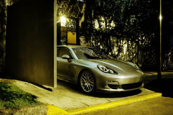 Porsche can t even pass by on the street