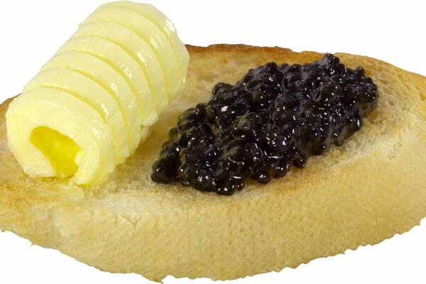 Sandwich au beurre et au caviar noir