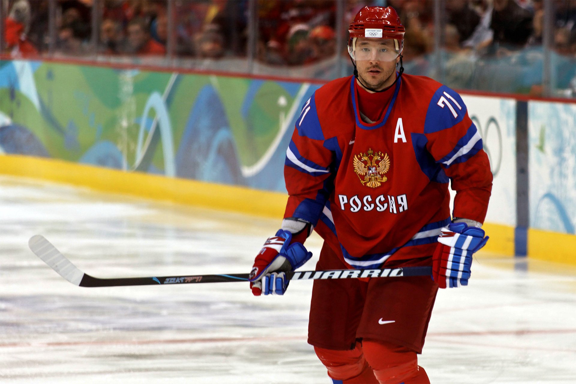 ilya kovalchuk forme hockey bâton glace équipe nationale de russie joueur de hockey blason casque fond d écran