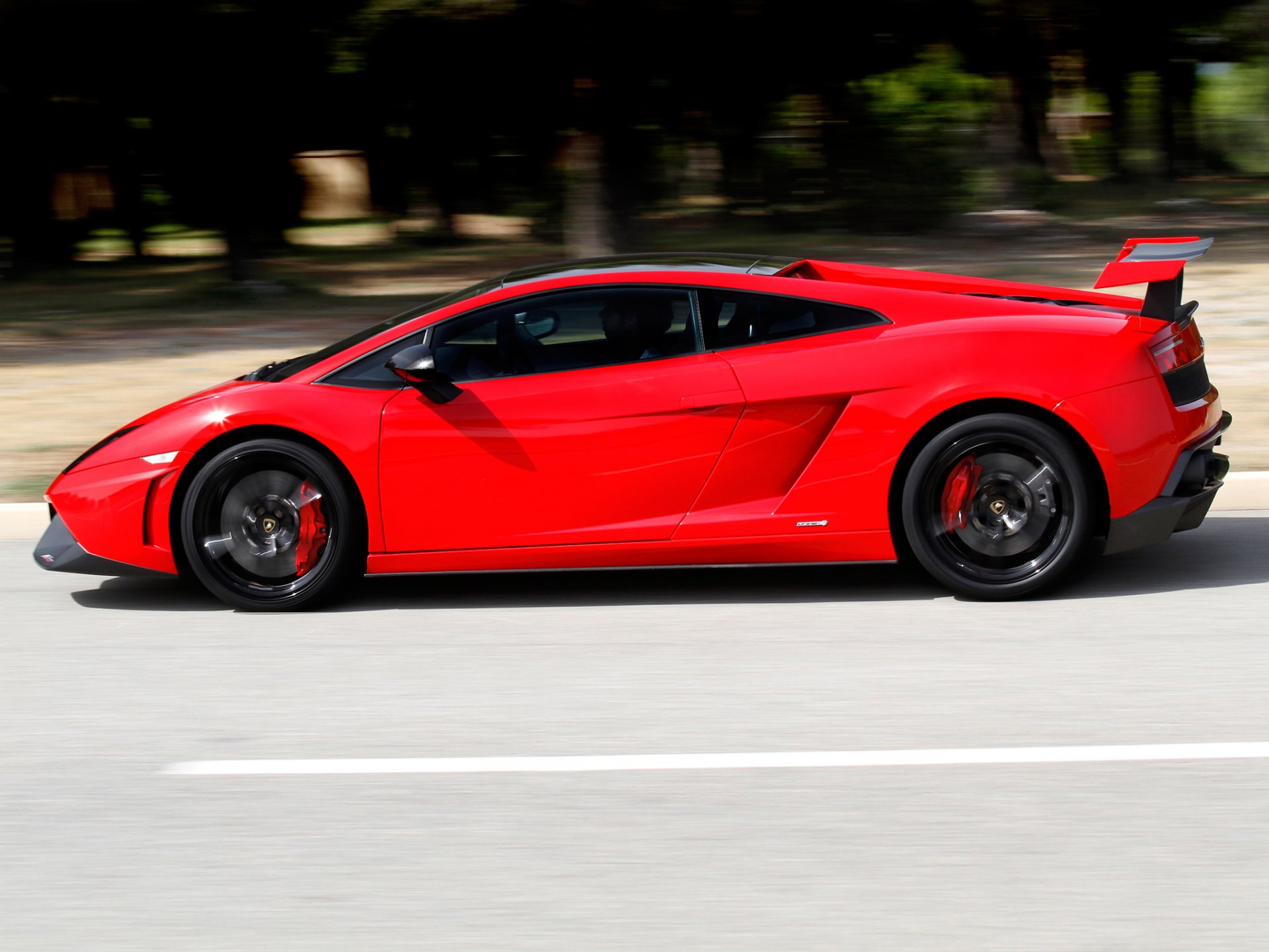 lamborghini gallardo lp570-4 super trofeo stradale vista laterale lamborghini rosso