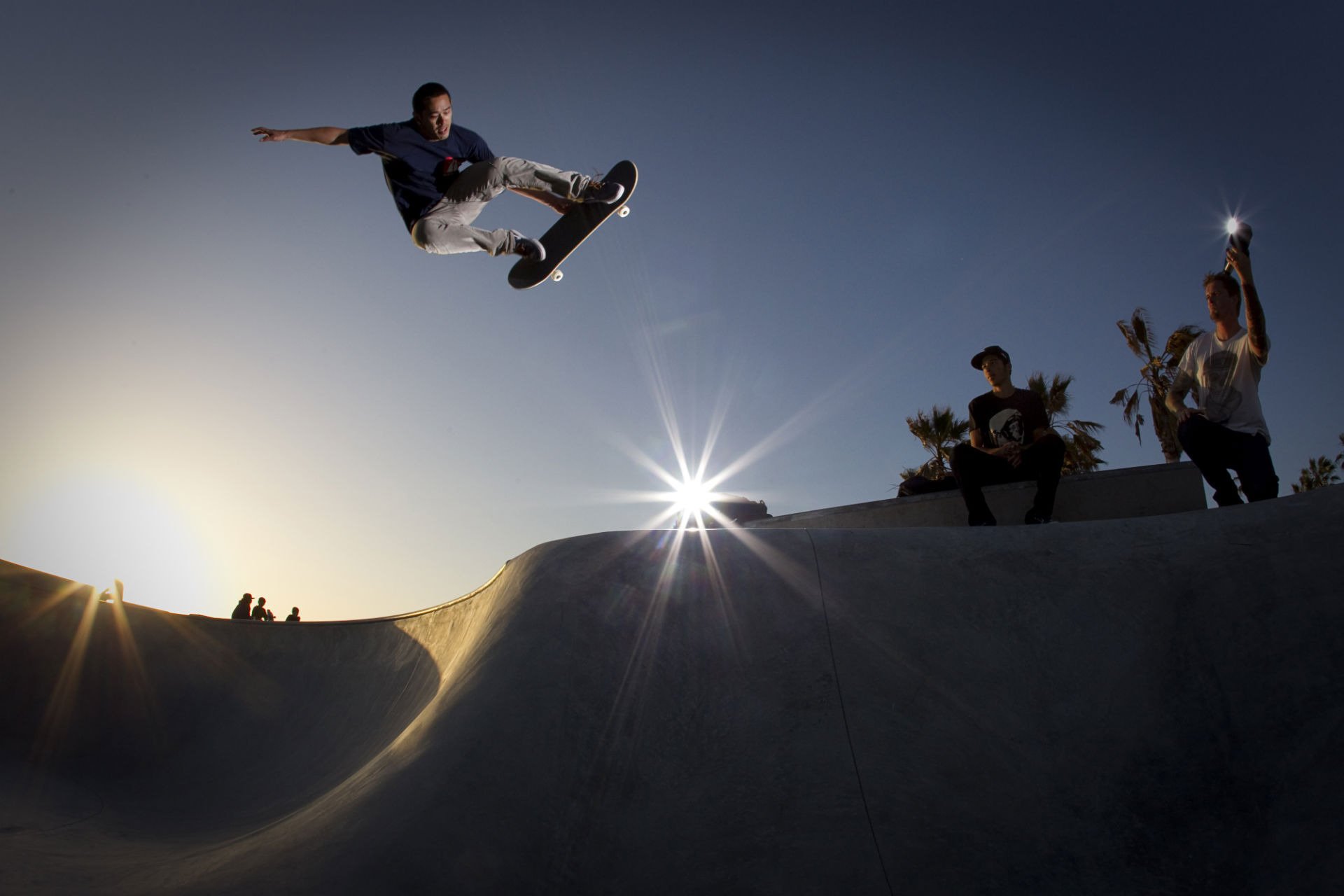 planche à roulettes skate rampe adrénaline saut