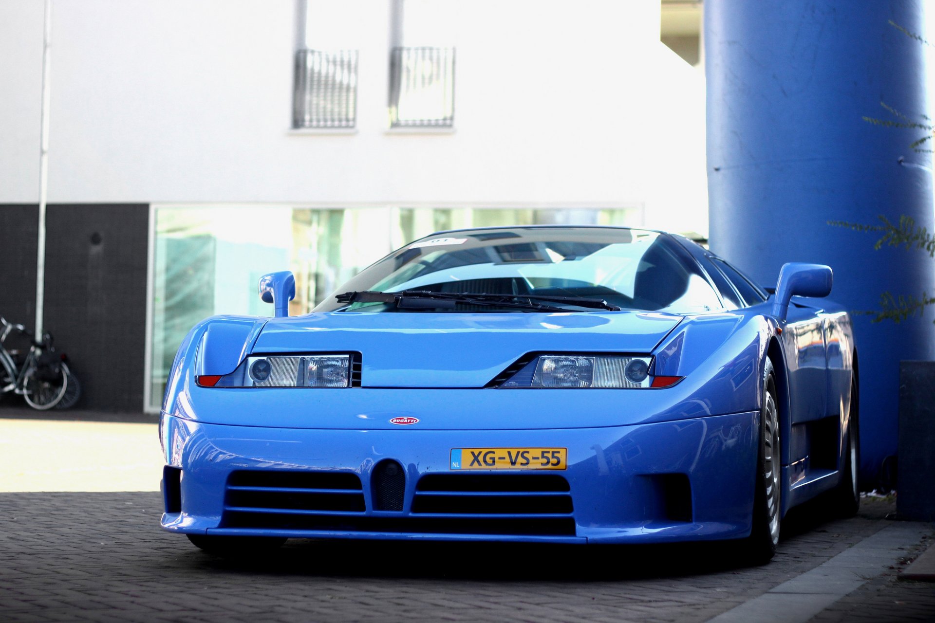 bugatti eb 110 blu supercar costruzione bugatti azzurro