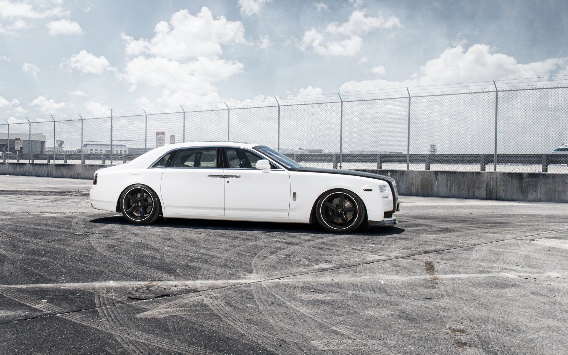 rolls-royce geist tuning weiß auto auto-tapete