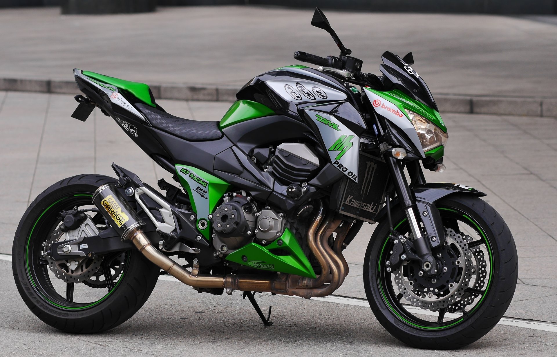 kawasaki monster z800 bike