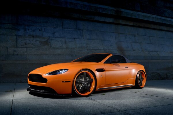 Tapeta samochodowa Orange Aston Martin