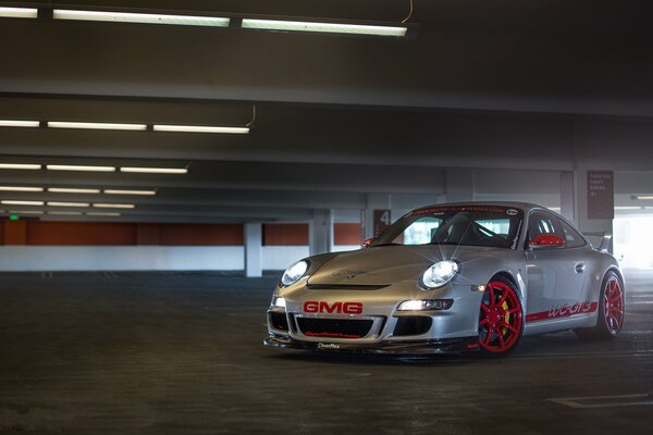 Porsche tuning couleur argent