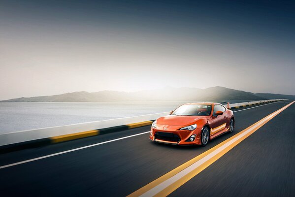 Toyota GT-86, driving at high speed on the highway