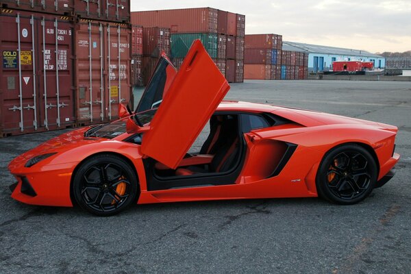 Naranja Lamborghini aventador lp700 - 4 vista lateral del papel pintado