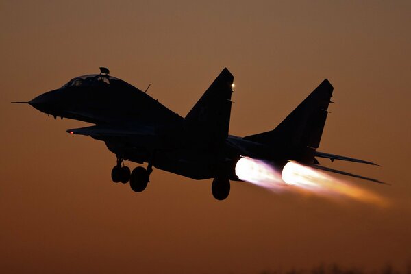 Take-off of the mig-29 fighter at night