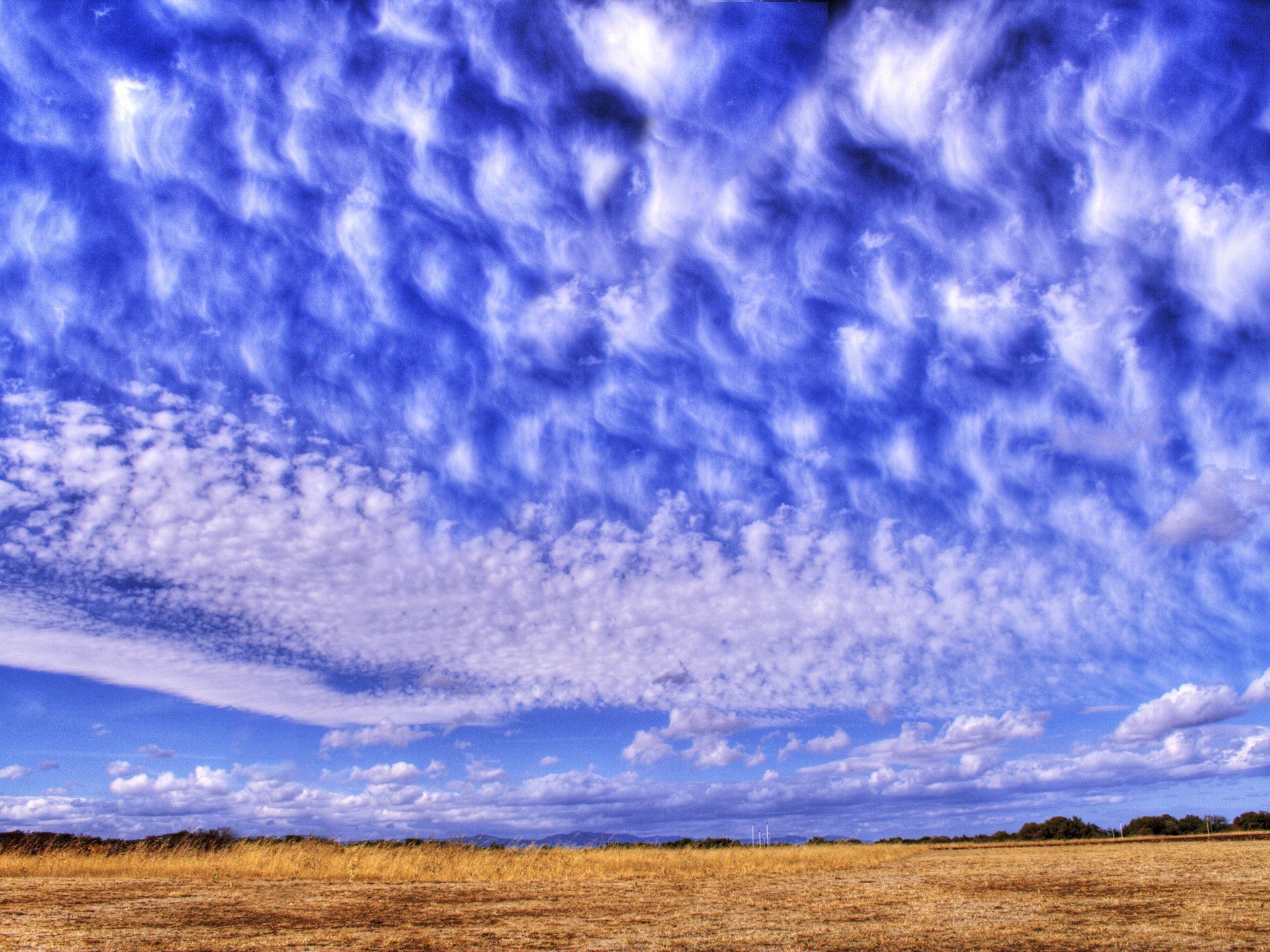 gefiederte wolken himmel blau