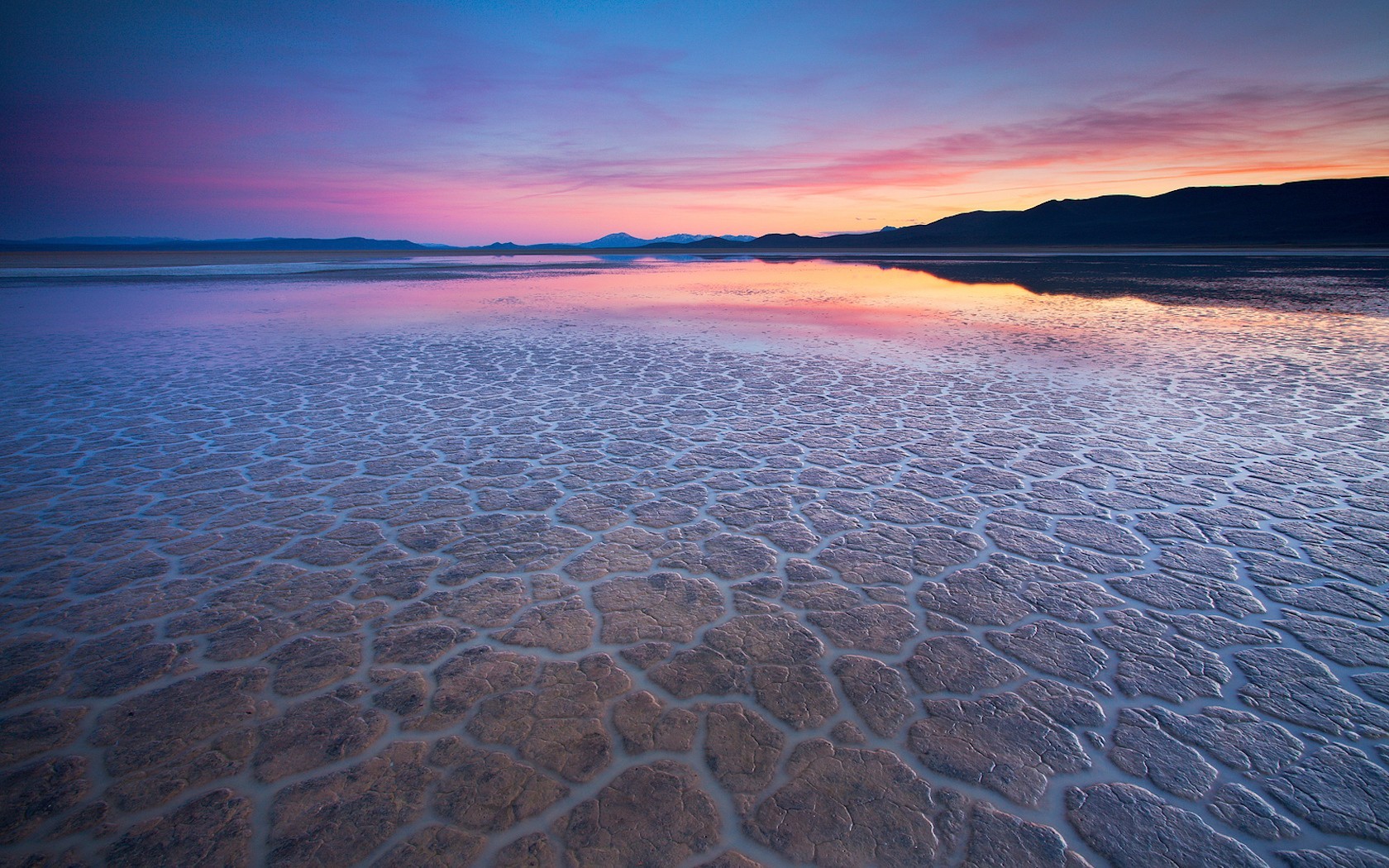 riflessione sera deserto acqua