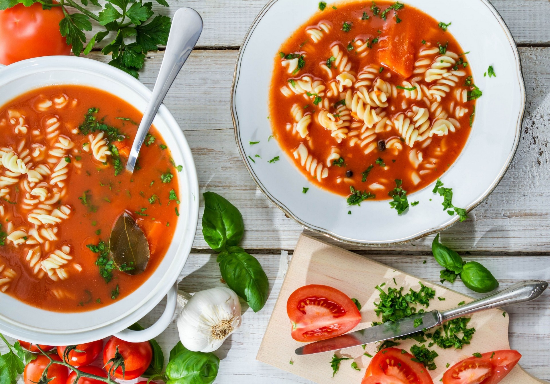 soupe aux tomates ail pâtes