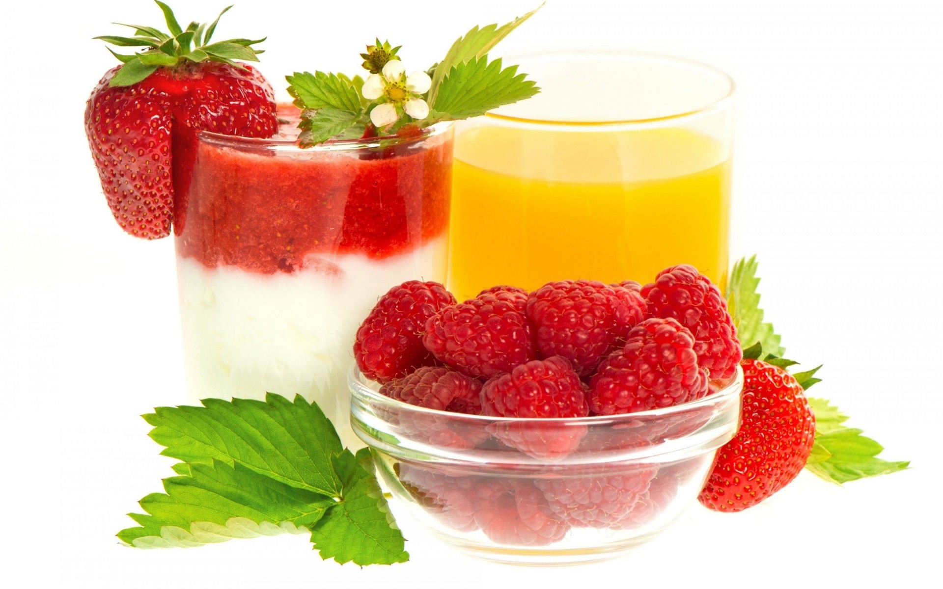 bayas fresas frambuesas jugo postre