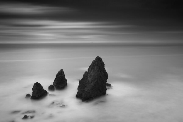 Rocks and horizon in black and white