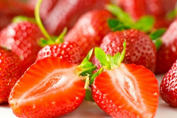 Freshly picked fresh fragrant strawberries