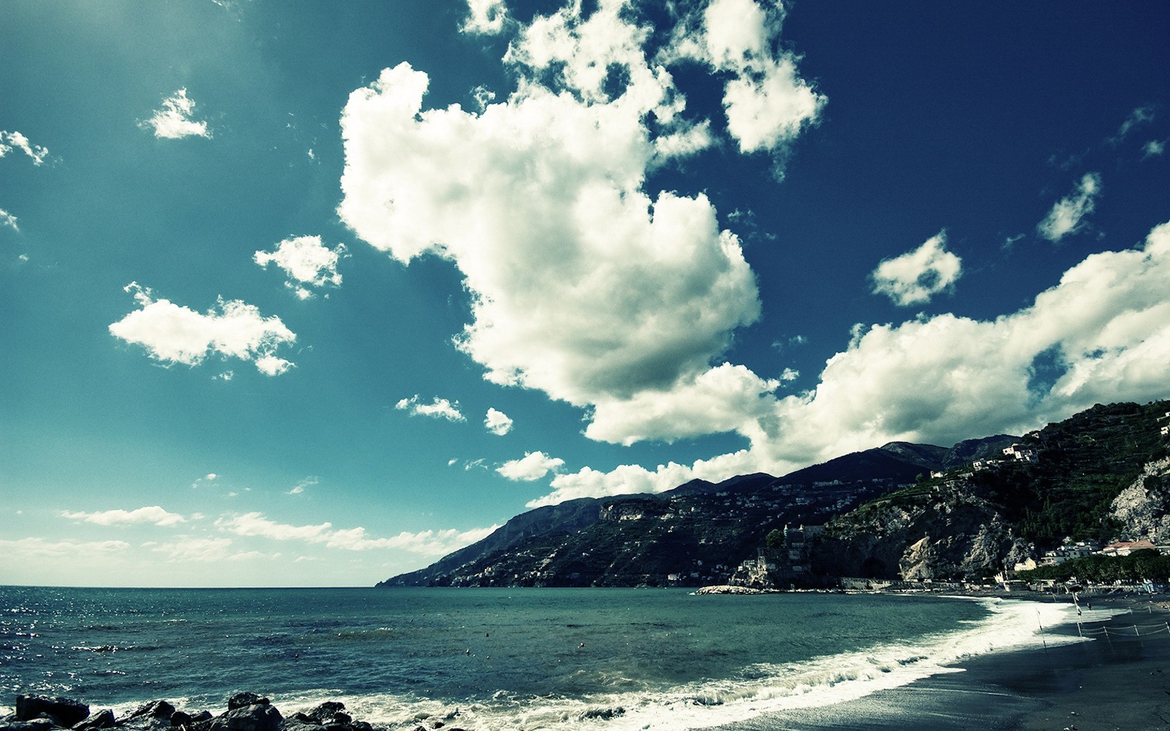 mer nuages côte plage