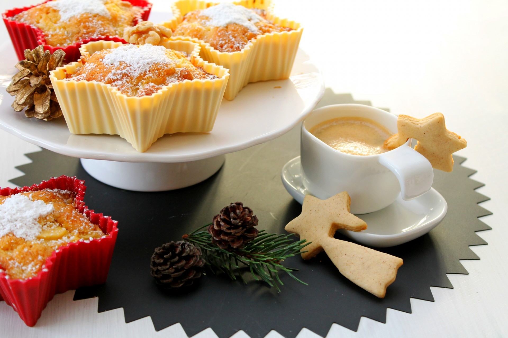 korn frohes neues jahr tasse urlaub süß dessert kuchen getreide kekse weihnachten neujahr essen tisch bett muffins kaffee frohe weihnachten