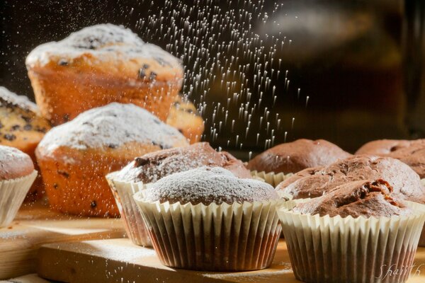 Cupcakes decorados con azúcar en polvo