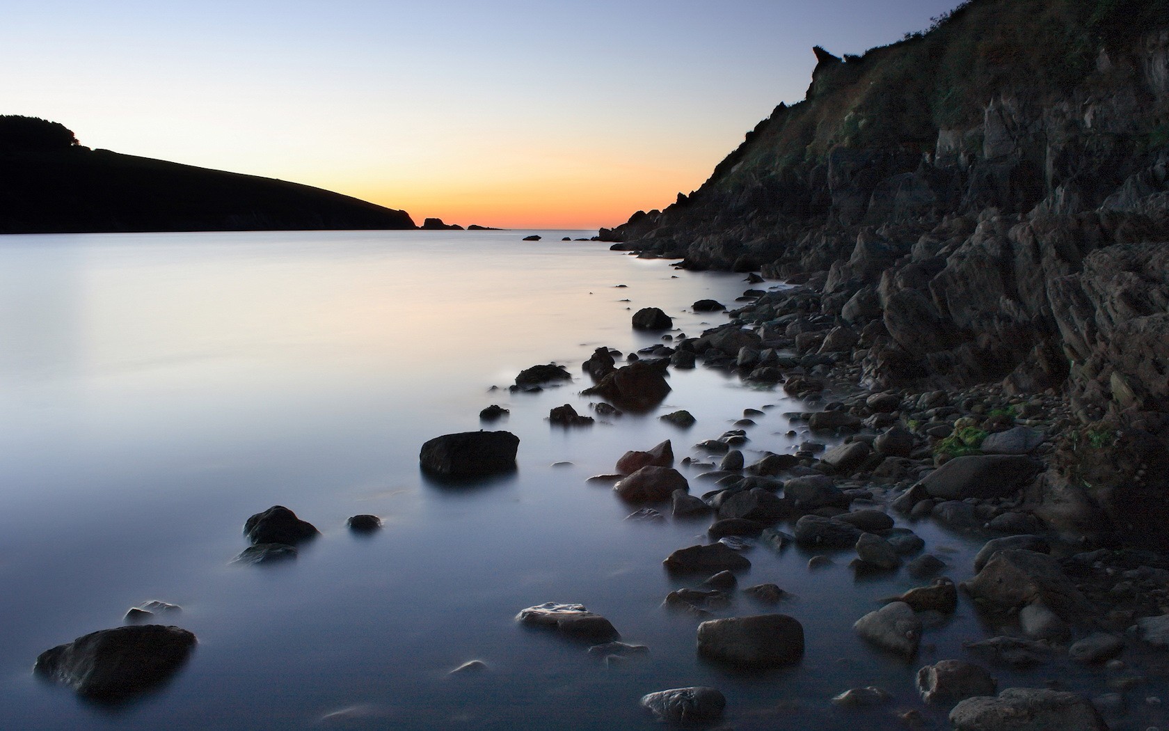 tones beach water