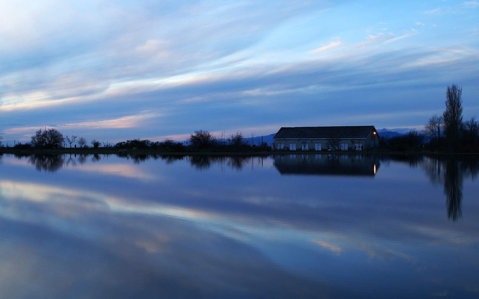 lago sera costruzione riflessione