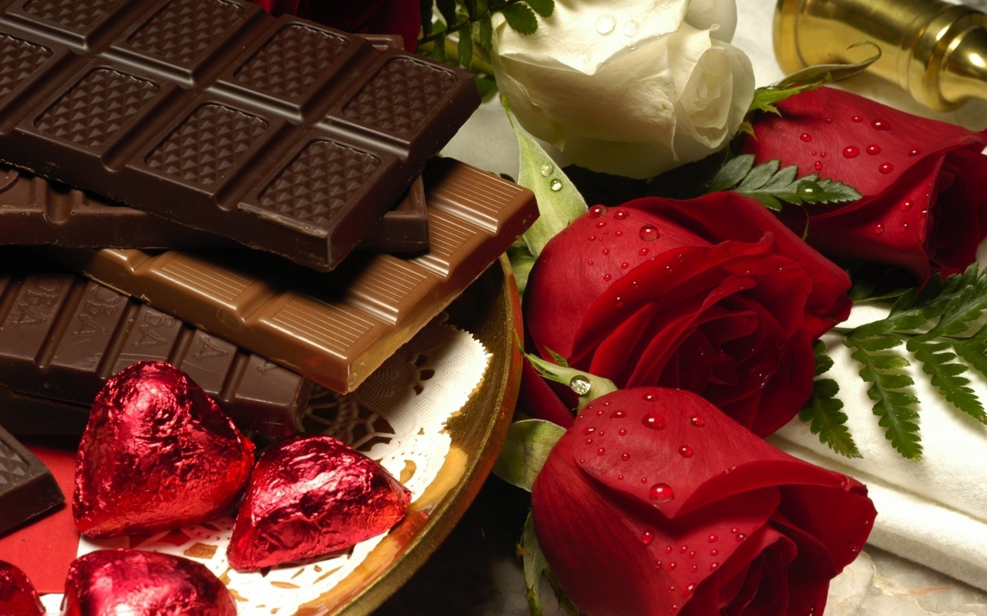 chocolat bonbons gouttes tuiles roses