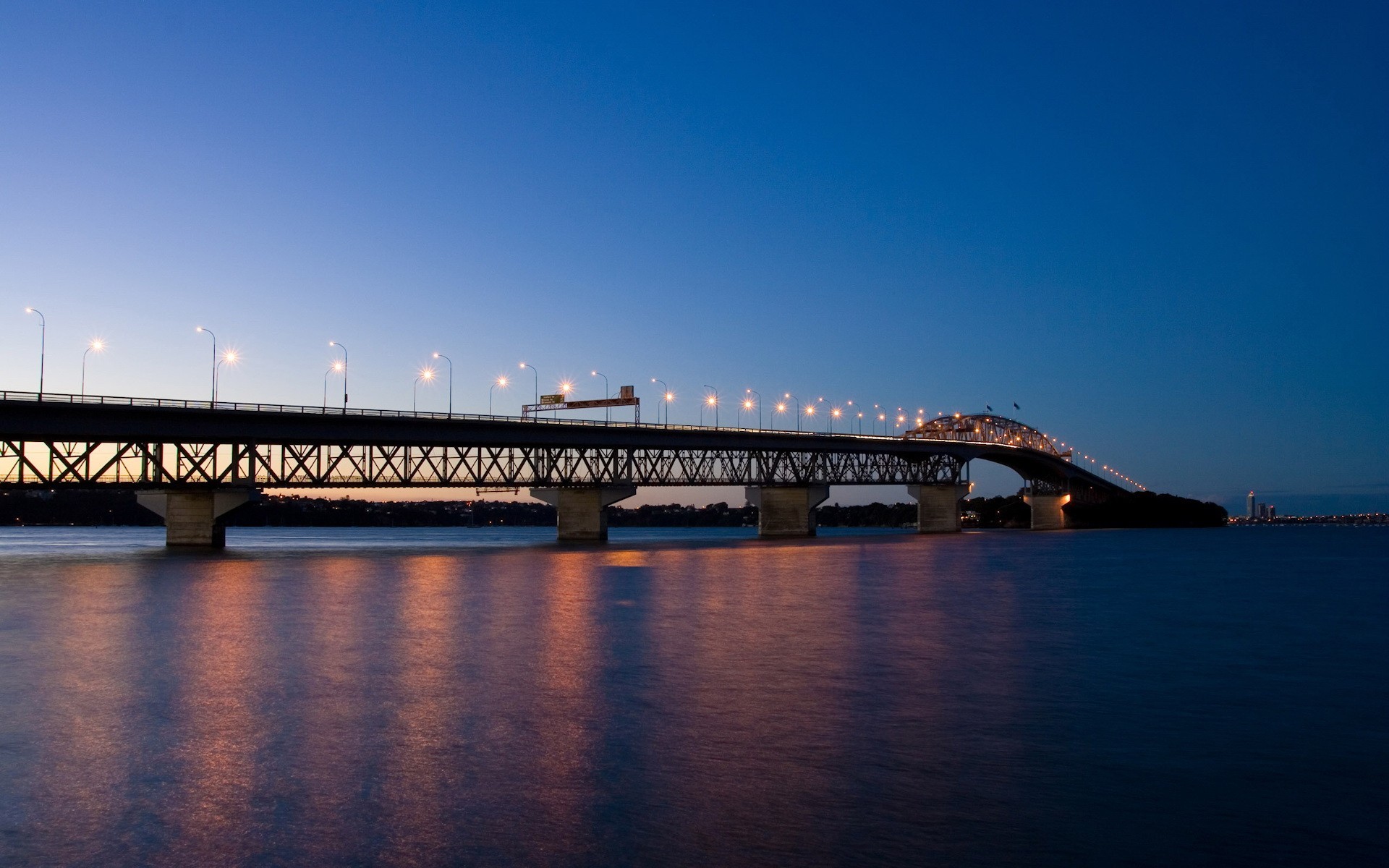 bridge night light