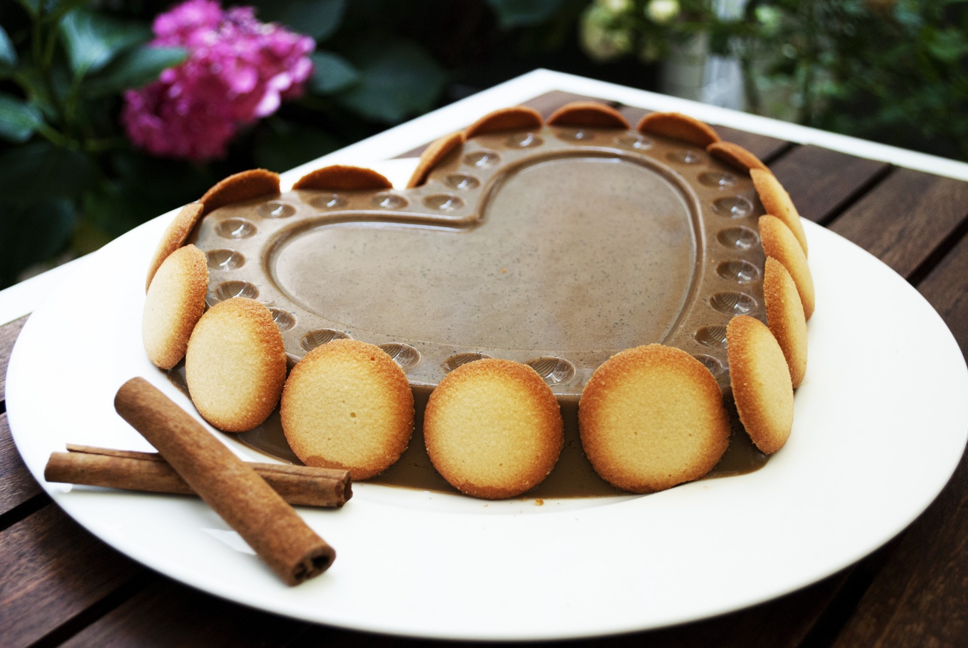 schokolade liebe urlaub kuchen essen süß herz dessert blume