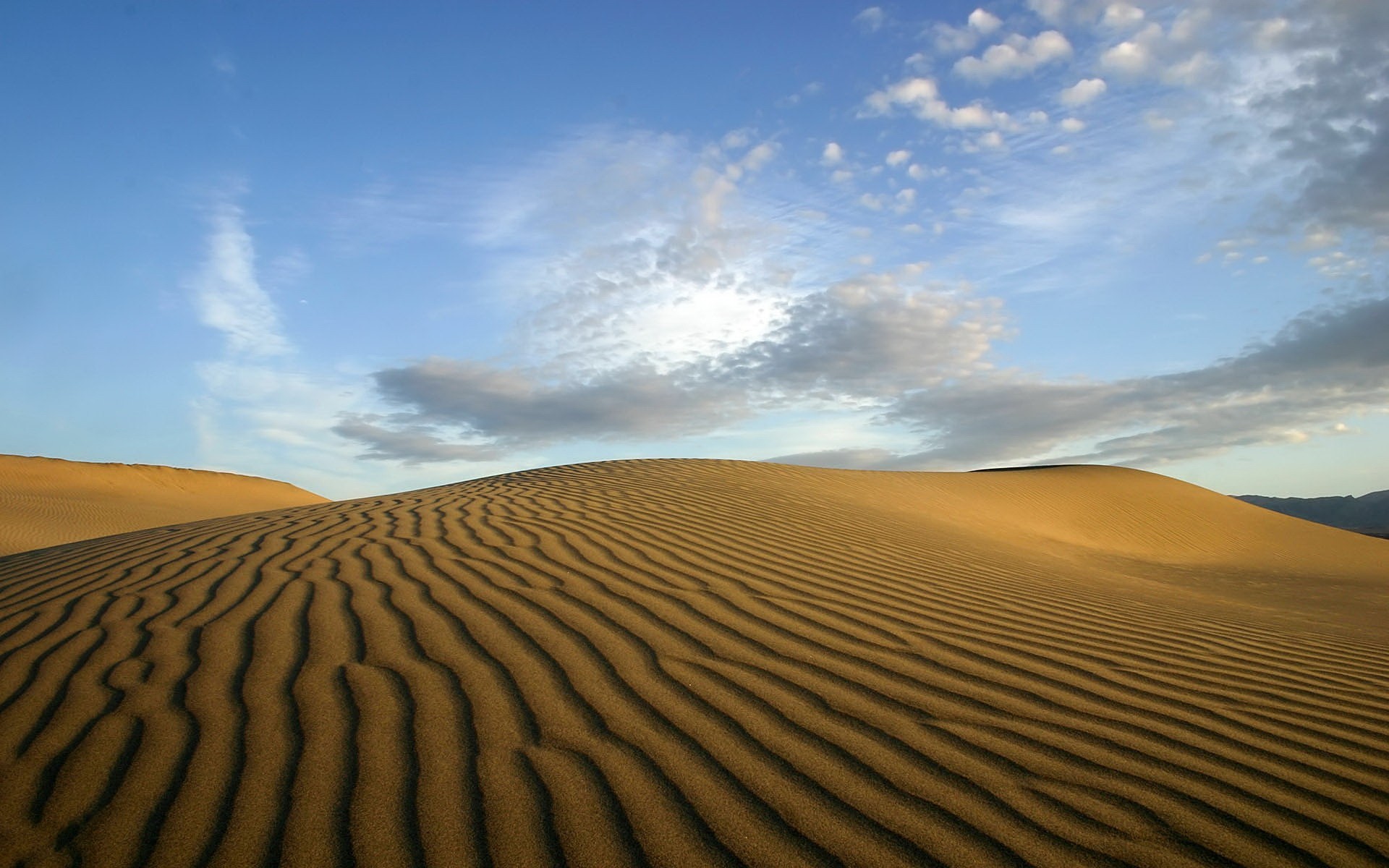 sable désert nuages