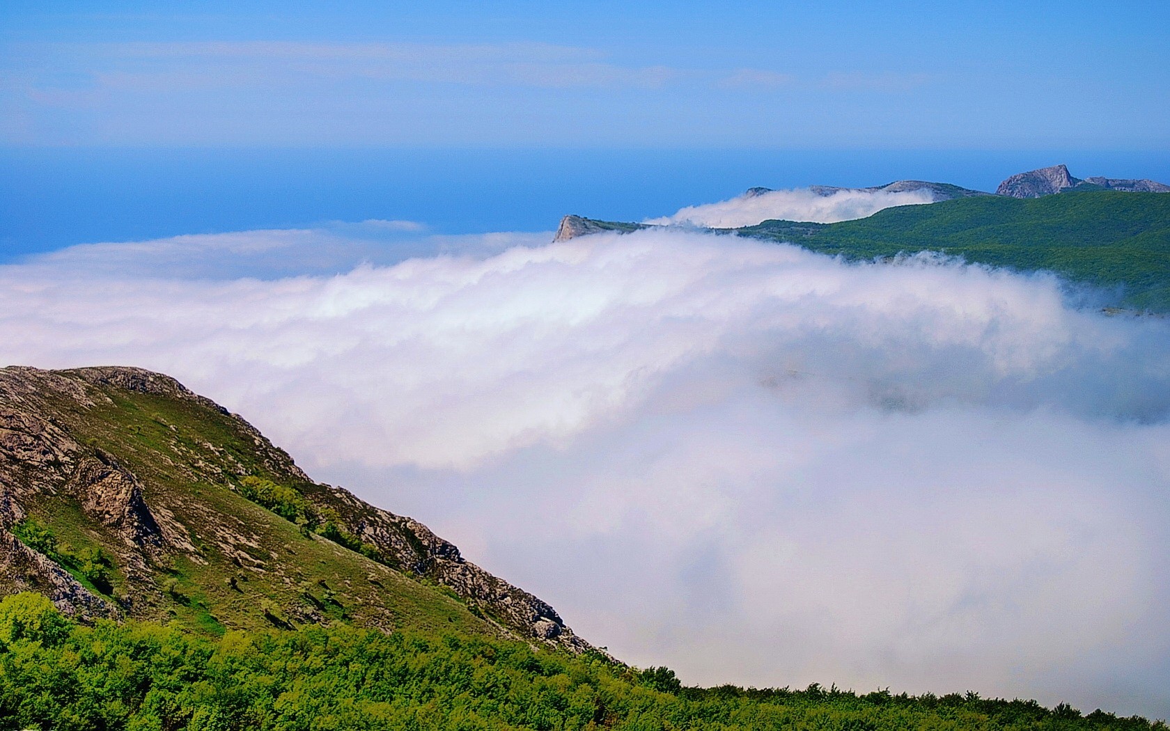 clouds fog mountain