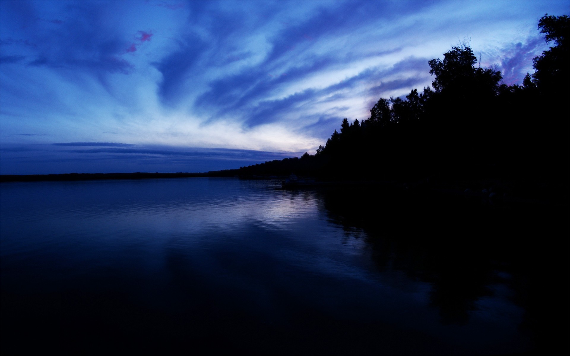 noche lago nubes azul