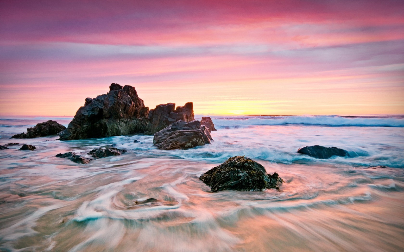 côte pierres mer matin