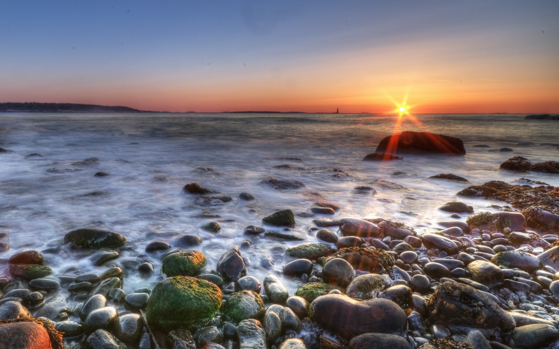 côte pierres mer soleil