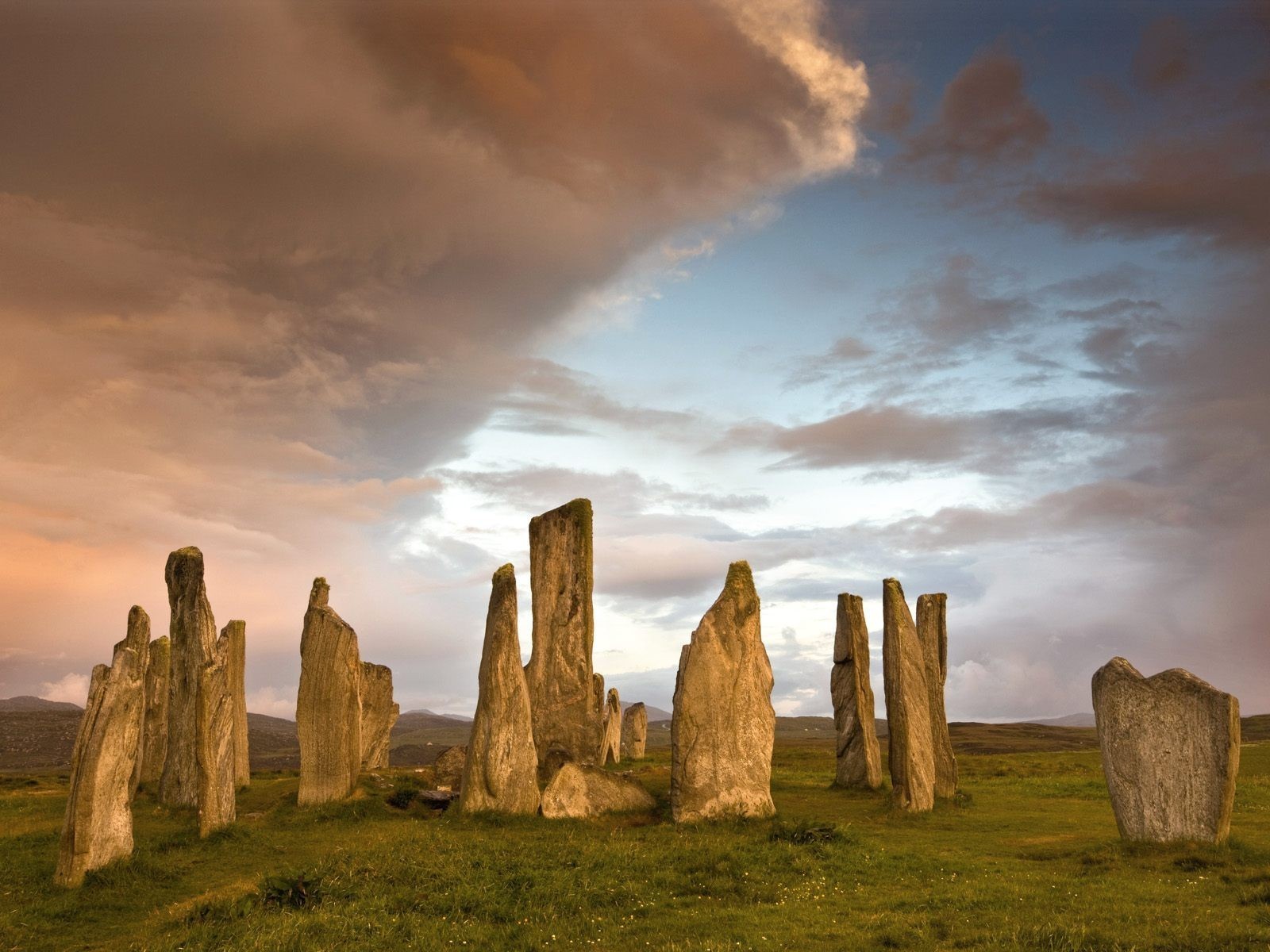 pietre nuvole cromlech