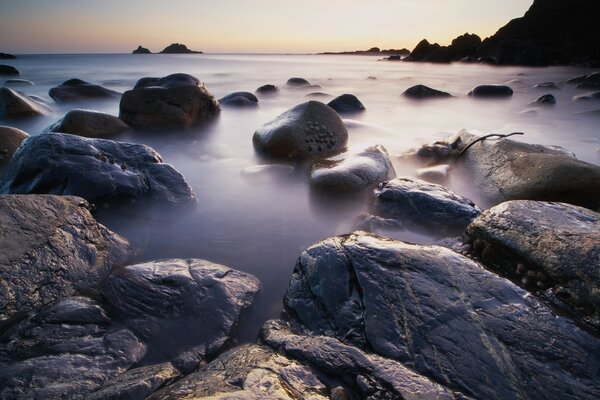 Pietre in riva al mare