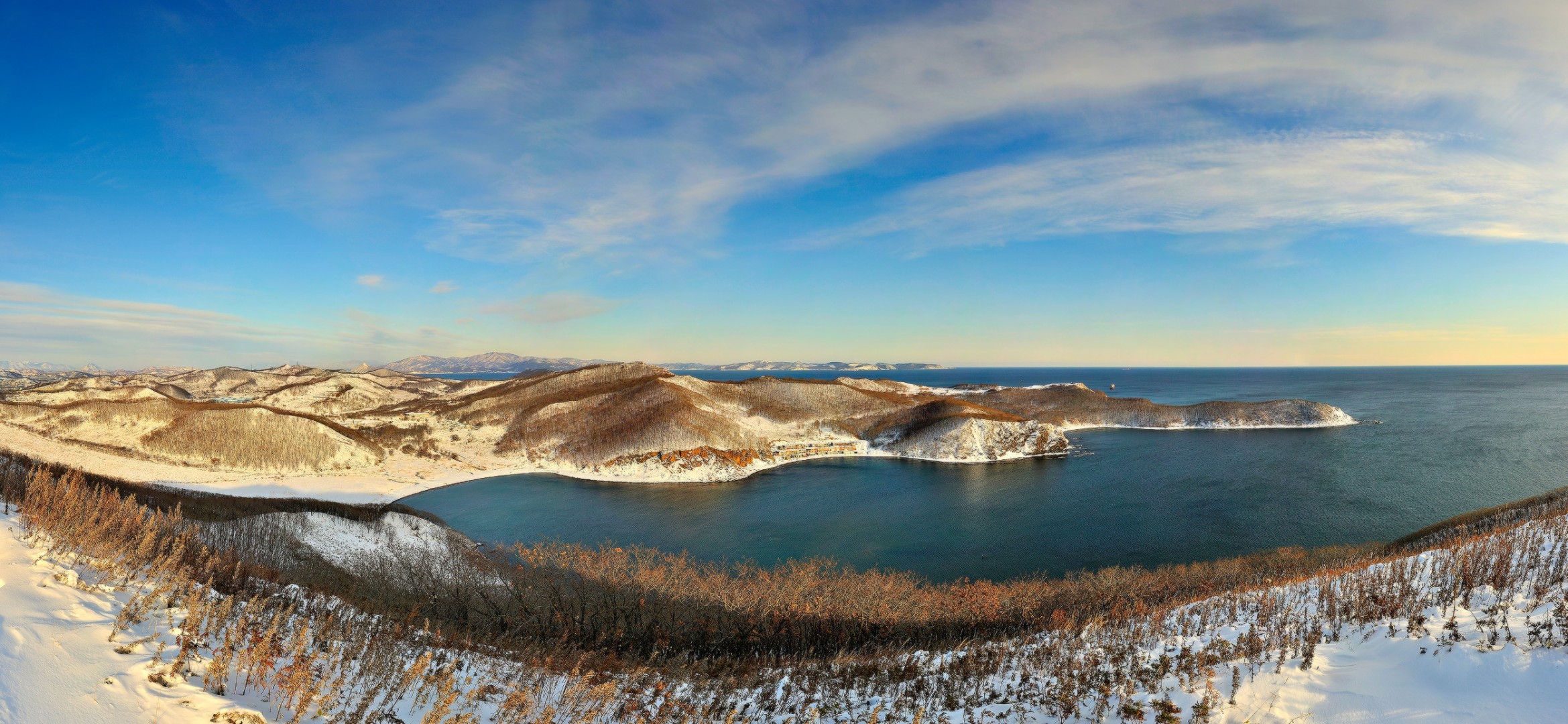 inverno neve colline panorama mare