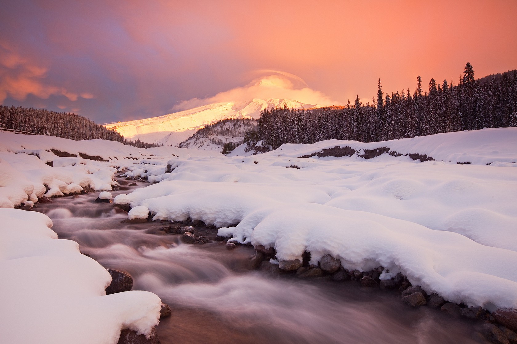 hiver neige ruisseau montagne