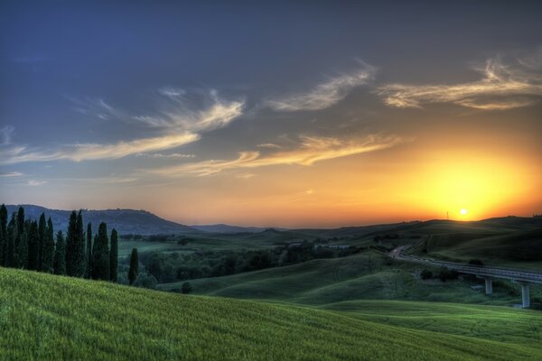 Puesta de sol italiana con un paisaje increíble