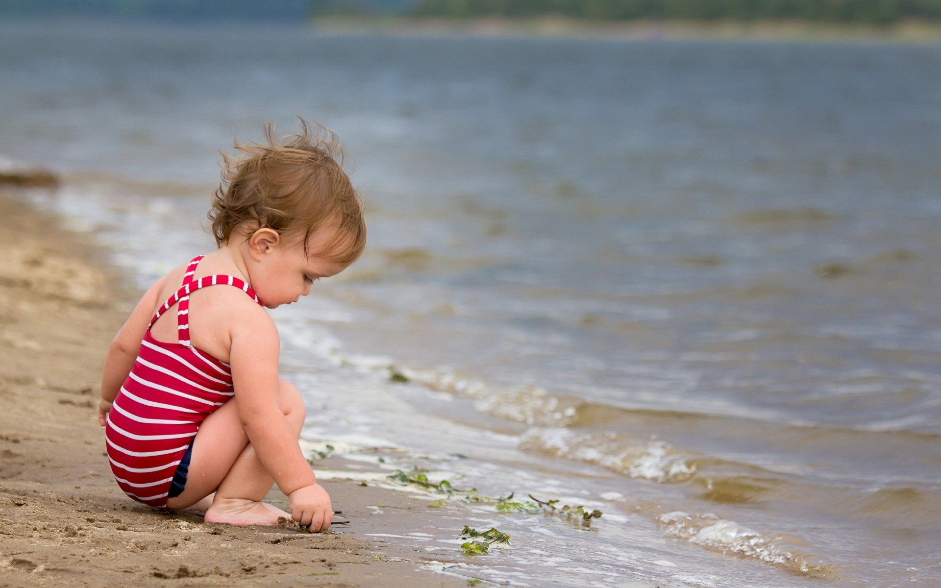 mer sable côte fille