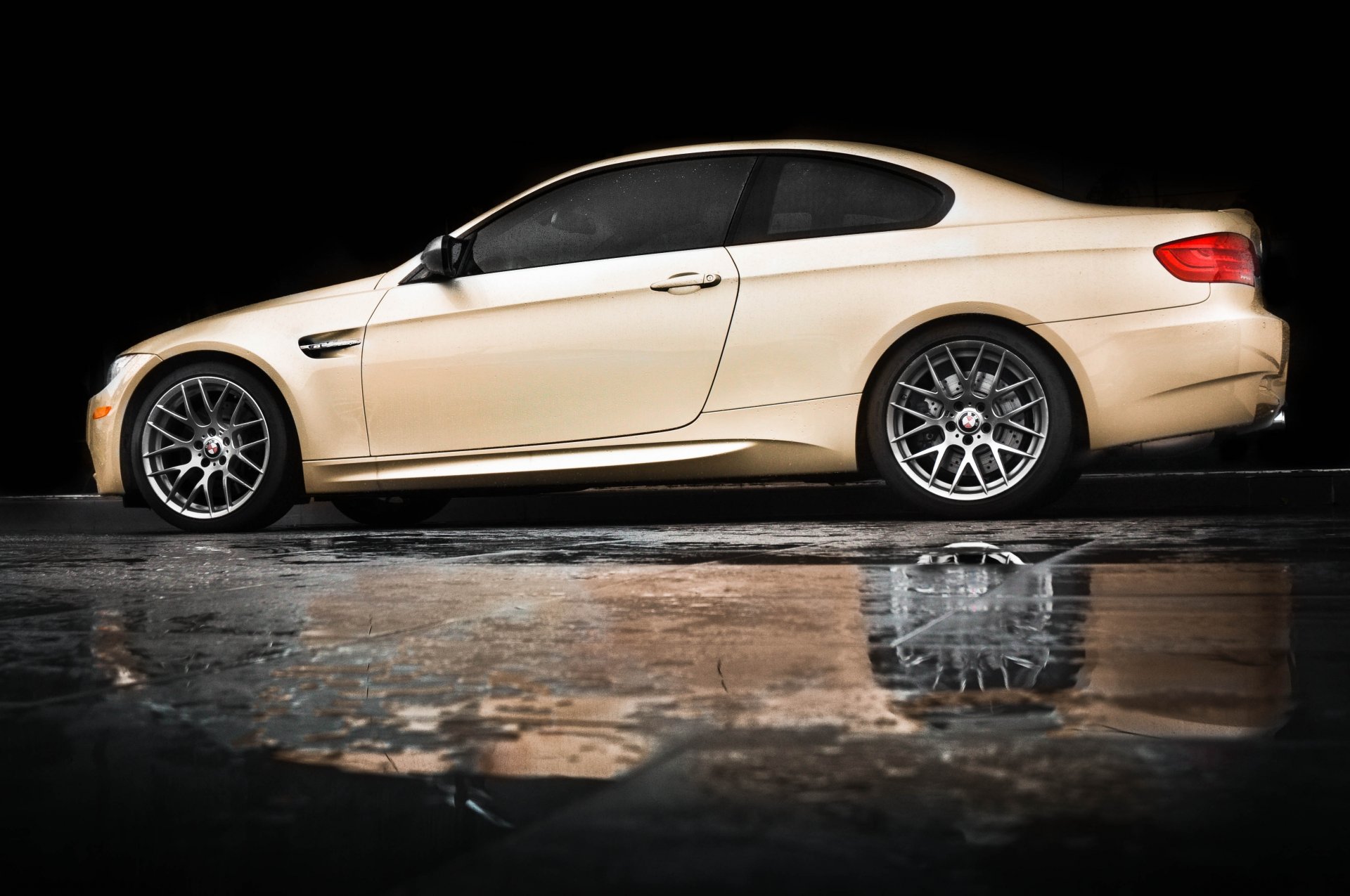 bmw m3 e92 beige bmw profil regen pfütze reflexion