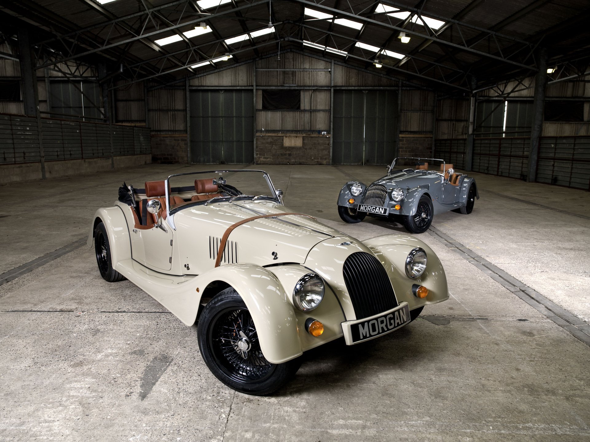 voiture classique morgan roadster 4/4 sport