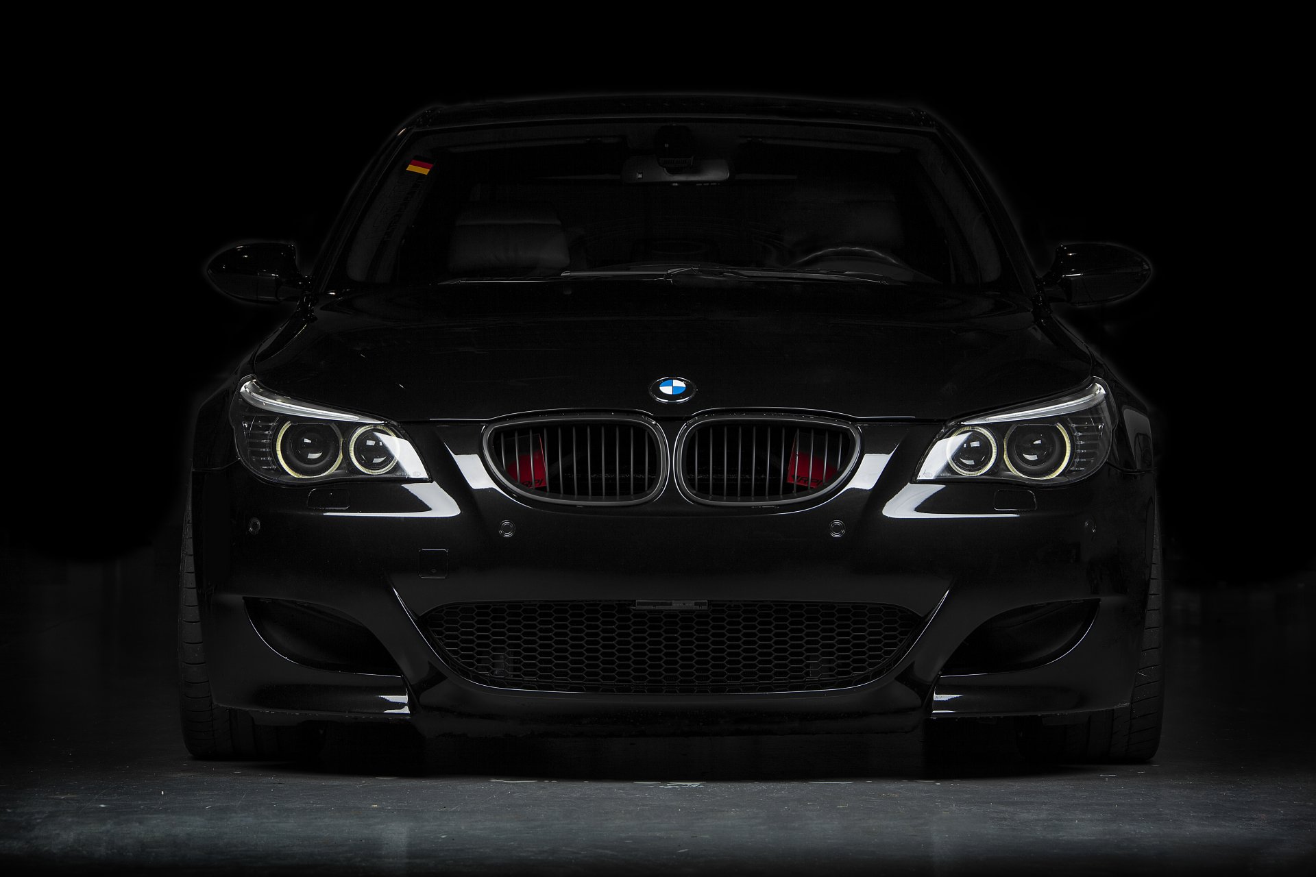 bmw m5 e60 черный бмв передок