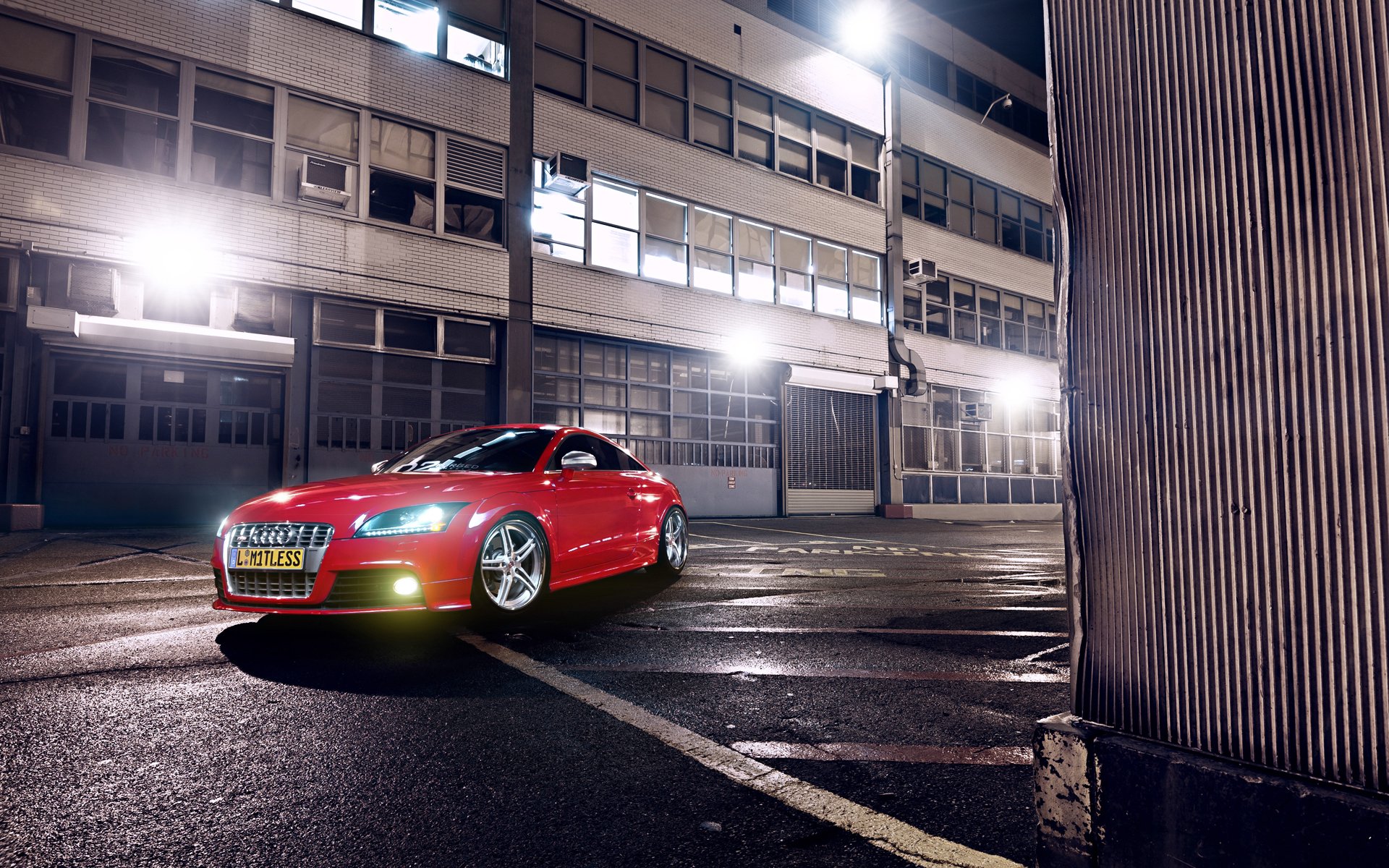 audi tt tuning roues rouge nuit lumières lueur garage