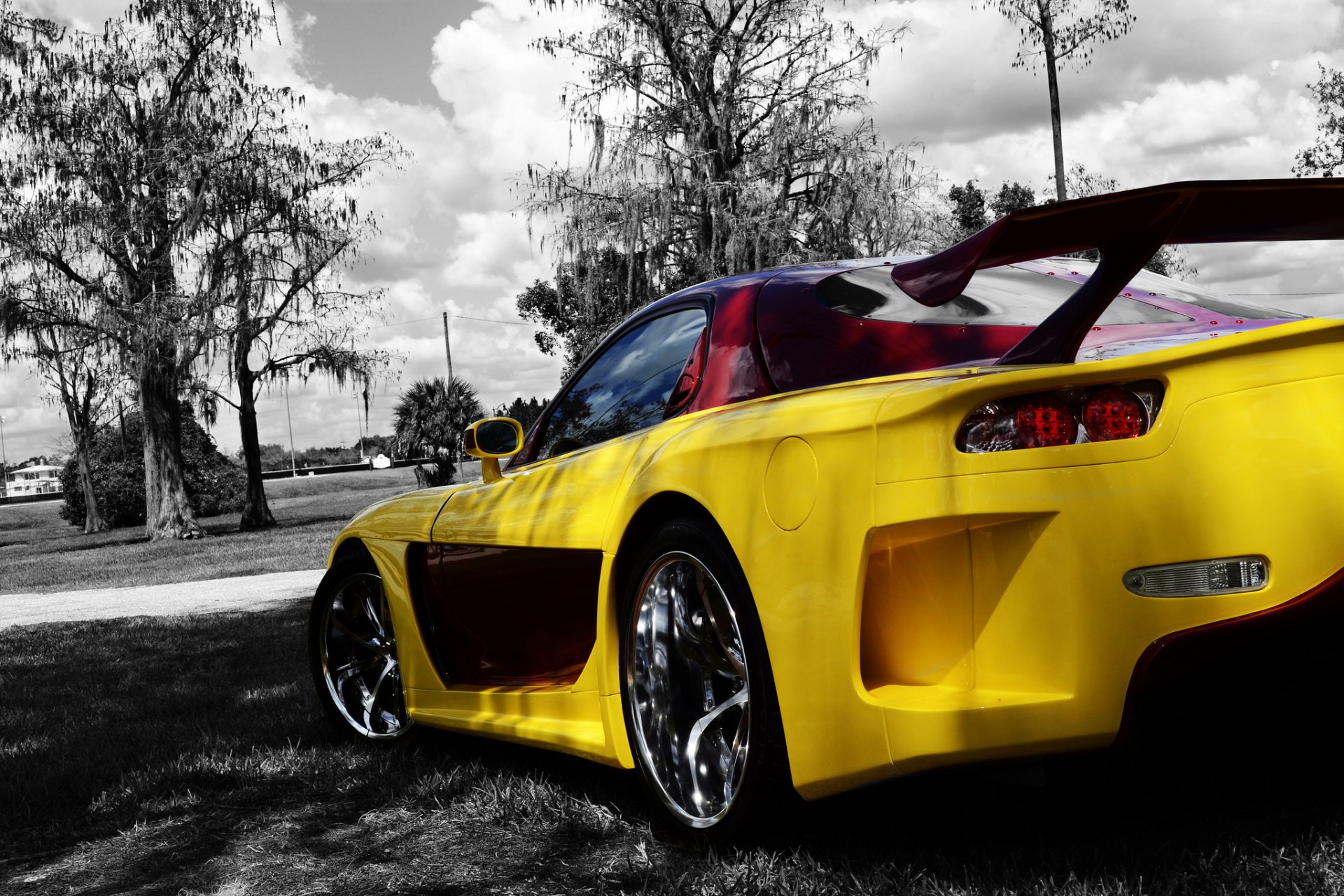 mazda rx-7 veilside tuning amarillo atrás árboles