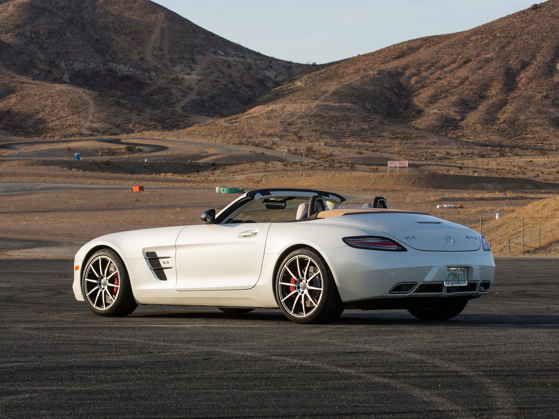 mercedes-benz sls amg gt roadster mercedes-benz auto biały merc