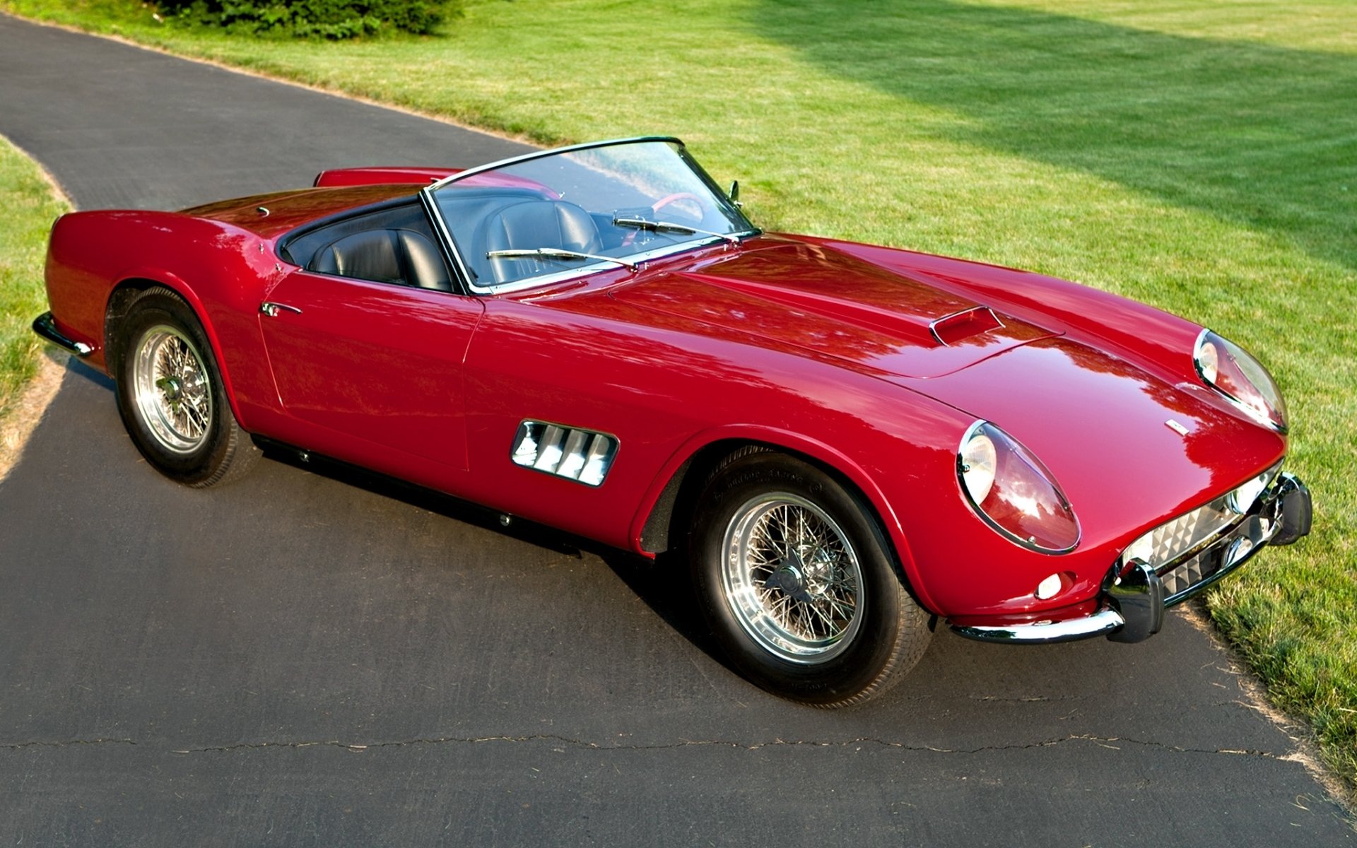 ferrari gt lwb california spyder 1957 ferrari spider rojo frente clásico hermoso coche carretera hierba