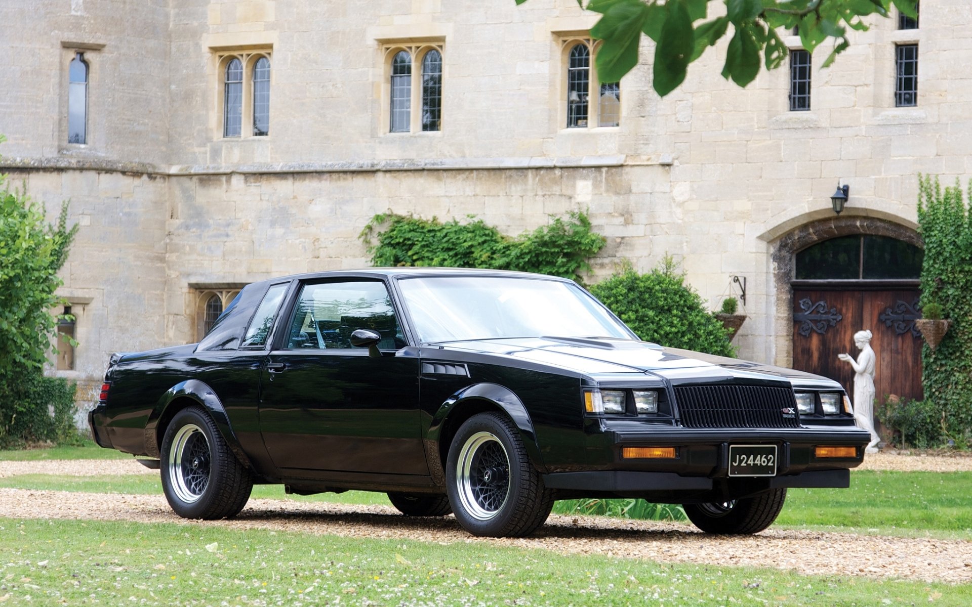 buick gnx grande nazionale 1987 buick grand national fronte edificio sfondo