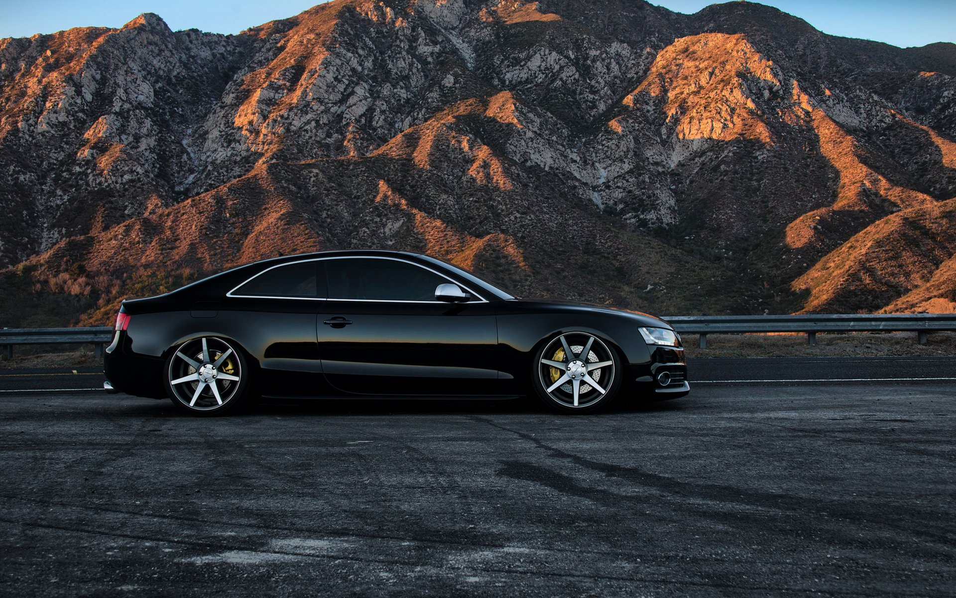 audi rs5 voiture tuning noir