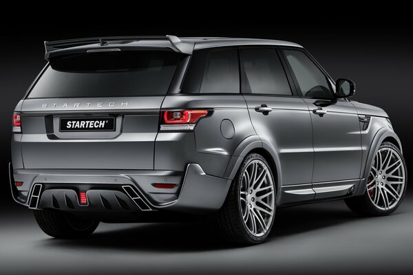 SUV Land Rover vista trasera