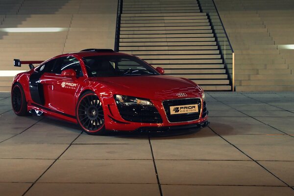 Coche rojo audi R8 gt650